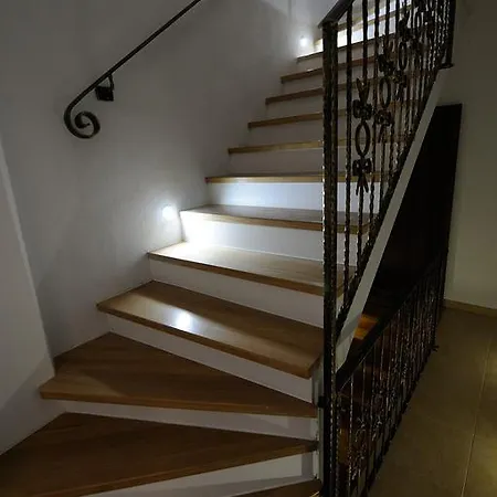 Apartment Desiderata