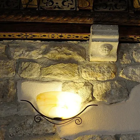 Desiderata Apartment Split