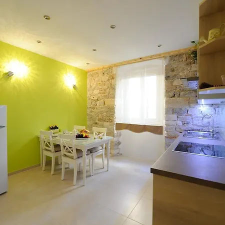 Apartment Desiderata Split